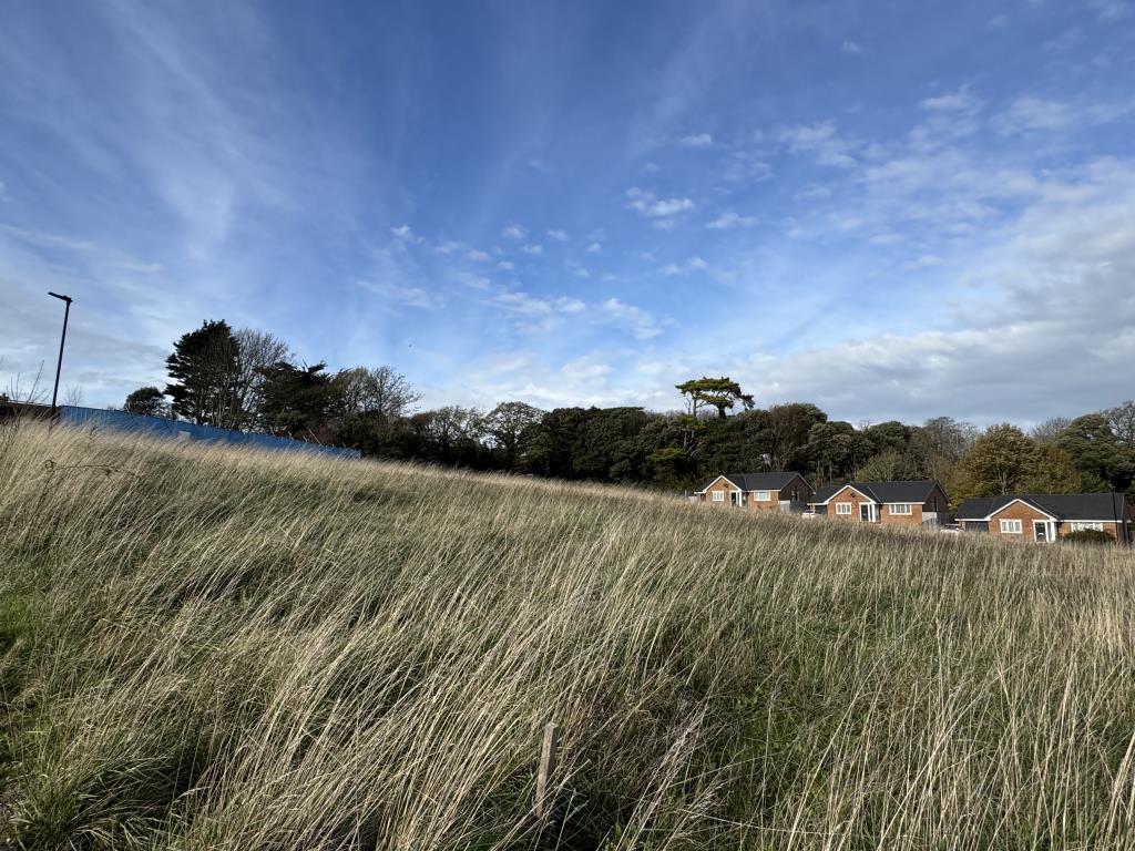 Lot: 7 - OVER THREE ACRES OF LAND WITH PLANNING FOR 15 DETACHED BUNGALOWS IN A POPULAR LOCATION - Development Potential